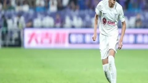 哈兰德戴帽福登助威，曼城3-0横扫水晶宫，英超霸主连胜延续！