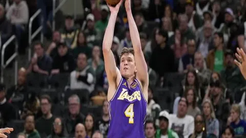 拜仁探球阿根廷独立队24岁智利中场费利佩-洛尤拉受瞩目